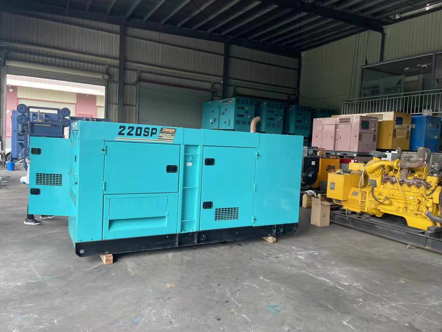 路北800kW 柴油发电机的输出电流波动范围是多少？