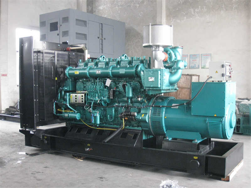 路北200KW 柴油发电机的油耗是多少？