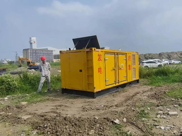 路北200KW柴油发电机机组每小时的油耗量受哪些因素影响？