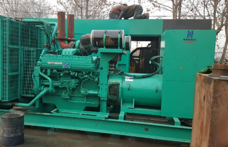 路北发电机组如何判断水冷式机油散热器内部是否需要清洗？